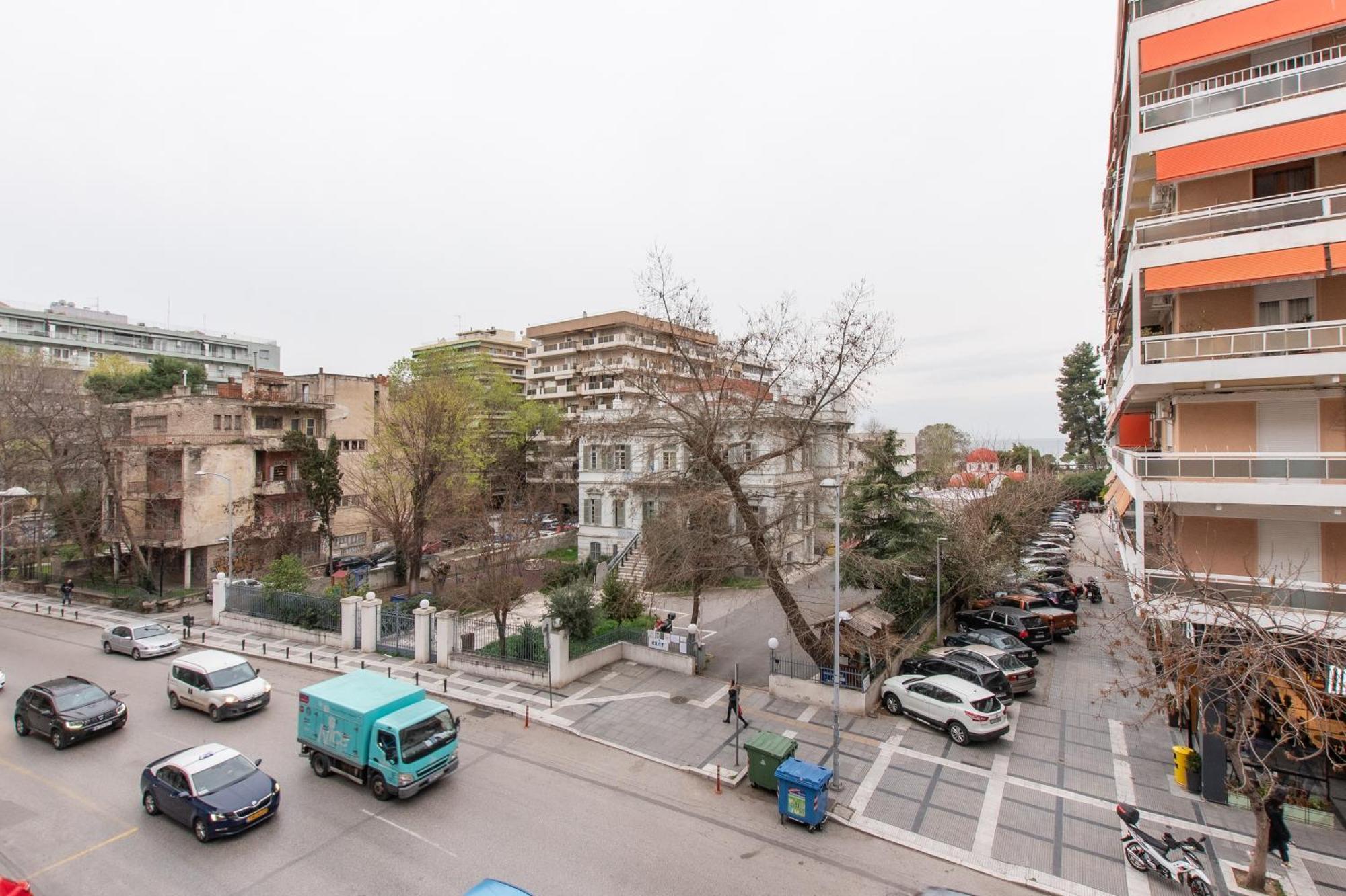 Houseloft Queen Olga Casa Thessaloniki Exterior photo